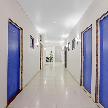 Hotel Velvet Rajkot Exterior photo